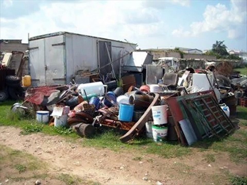 Animali maltrattati (ill treated animals) Fattoria chiusa