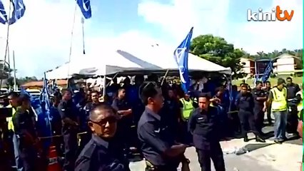 3:45PM: BN supporters chant "DAP babi"
