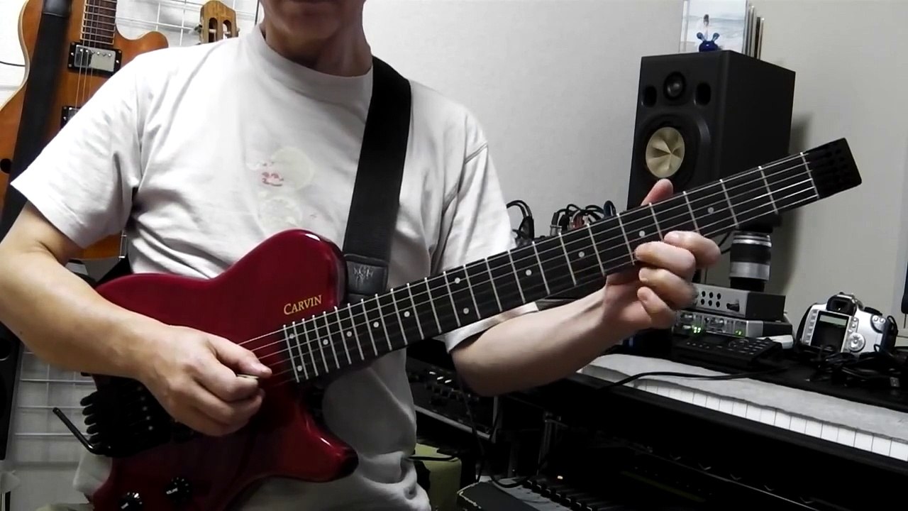 Osamu Marumto 丸本　修士　( Playing Allan Holdsworth Fred).mp4
