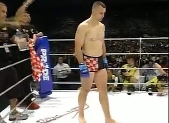 25   Hidehiko Yoshida vs Mirko Cro Cop Filipovic PRIDE   Critical Countdown Absolute 01 07 2006