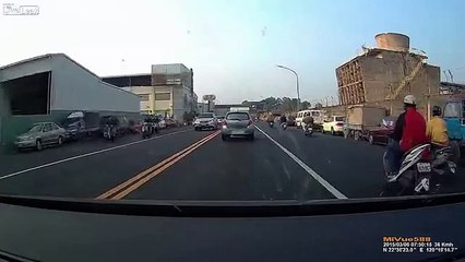 LiveLeak - Too Fast, Too Stupid