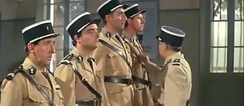 Scène culte Louis de Funès - Le Gendarme à Saint Tropez - les nudistes