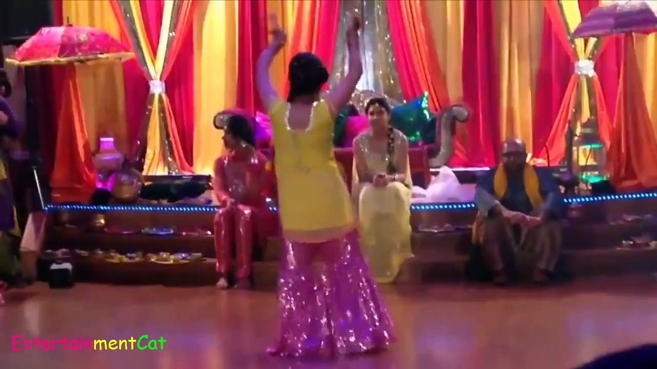 Lahore Wedding Awesome Dance By Pakistani Couple     HD ✔