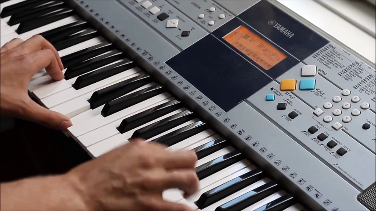 How to play "Sugar" by Robin Schulz Piano Tutorial