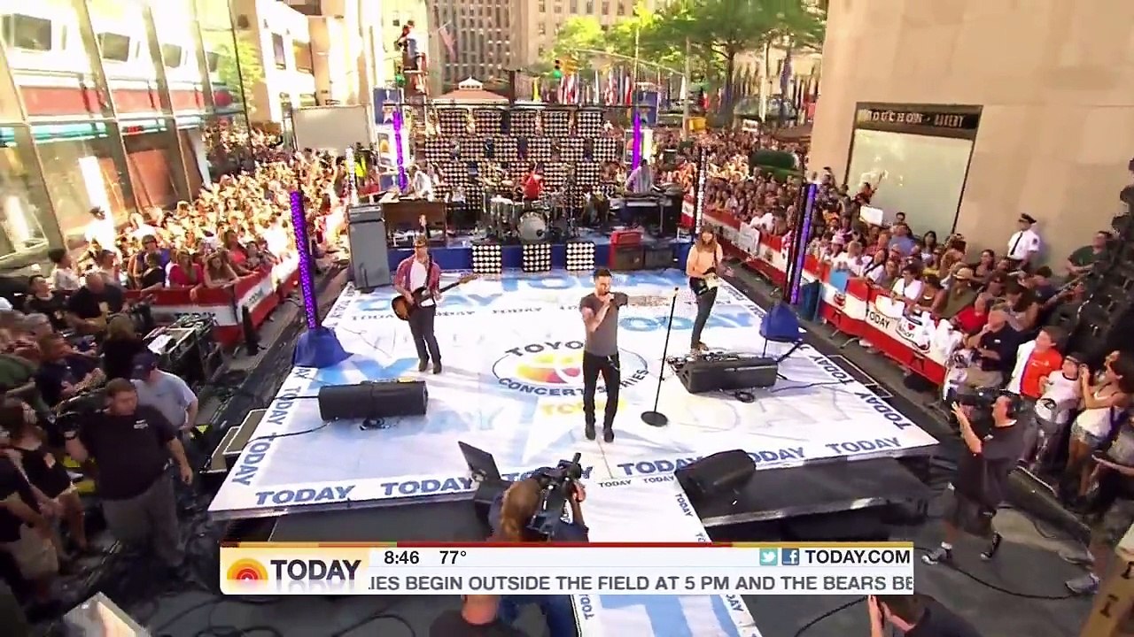 Maroon 5 - Moves Like Jagger (Live on The Today Show 08-05-2011) [HD 1080p]