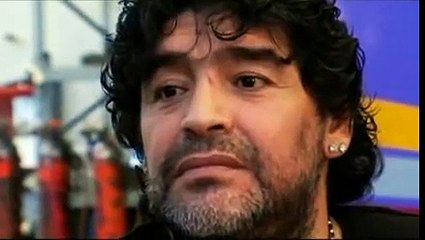 Manu Chao le canta a Maradona. (by kusturica)