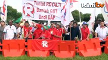 Thousands of Pakatan, BN supporters face off in Teluk Intan