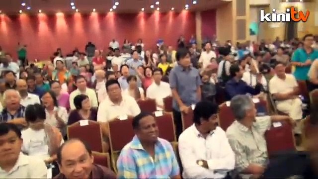 Protesters disrupt Kidex meeting