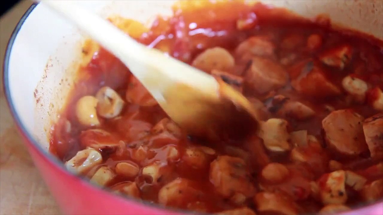 Quorn Sausage Casserole Recipe - Easy vegetarian recipe from Nutracheck