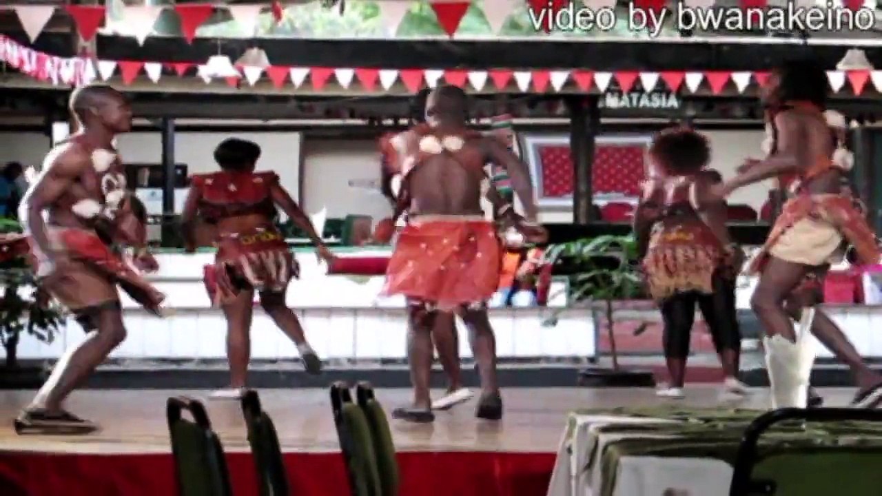 African Cultural Dance By Kenyans - Shade Hotel Nairobi