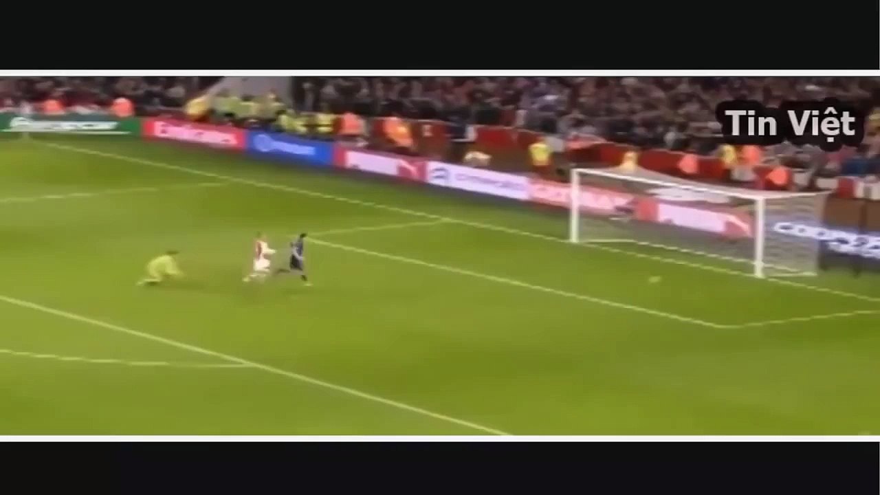 Những Pha Bóng Nguy Hiểm Nhất Thế Giới Phần 1 - Bình Luận Hài Cười Đau Bụng