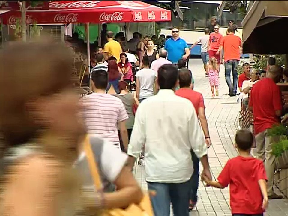 Εκπτώσεις όλο το χρόνο; Τι λένε οι έμποροι