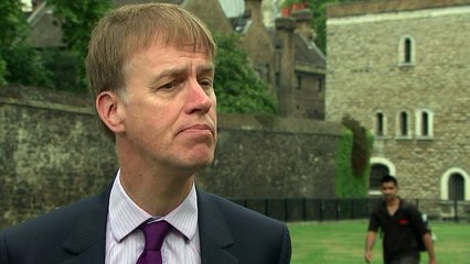 Latest jobs figures show unemployment rose again