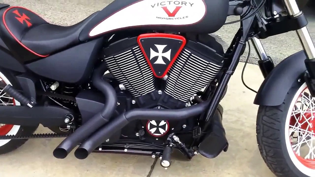 NEW UPDATED 2012 Victory High Ball / Zoomies Exhaust / S&S Air Intake / LED Turn signals / Sissy