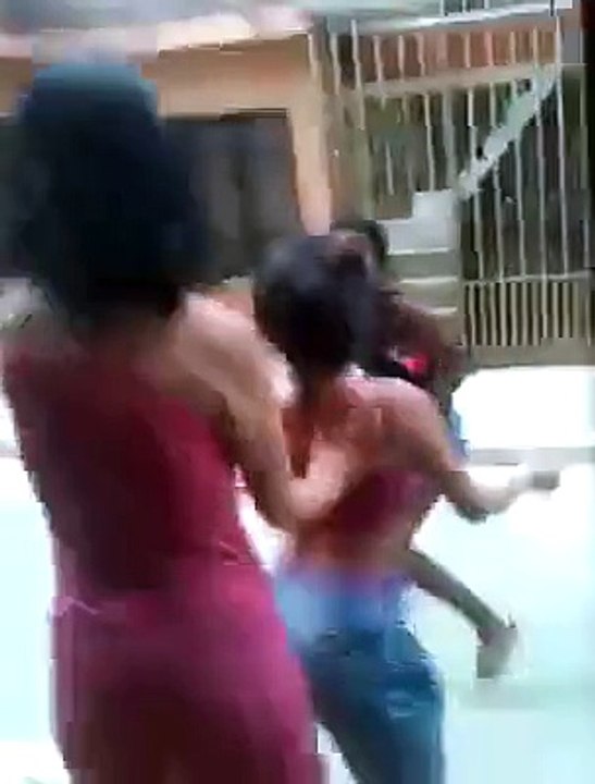 Girl fall in gutter