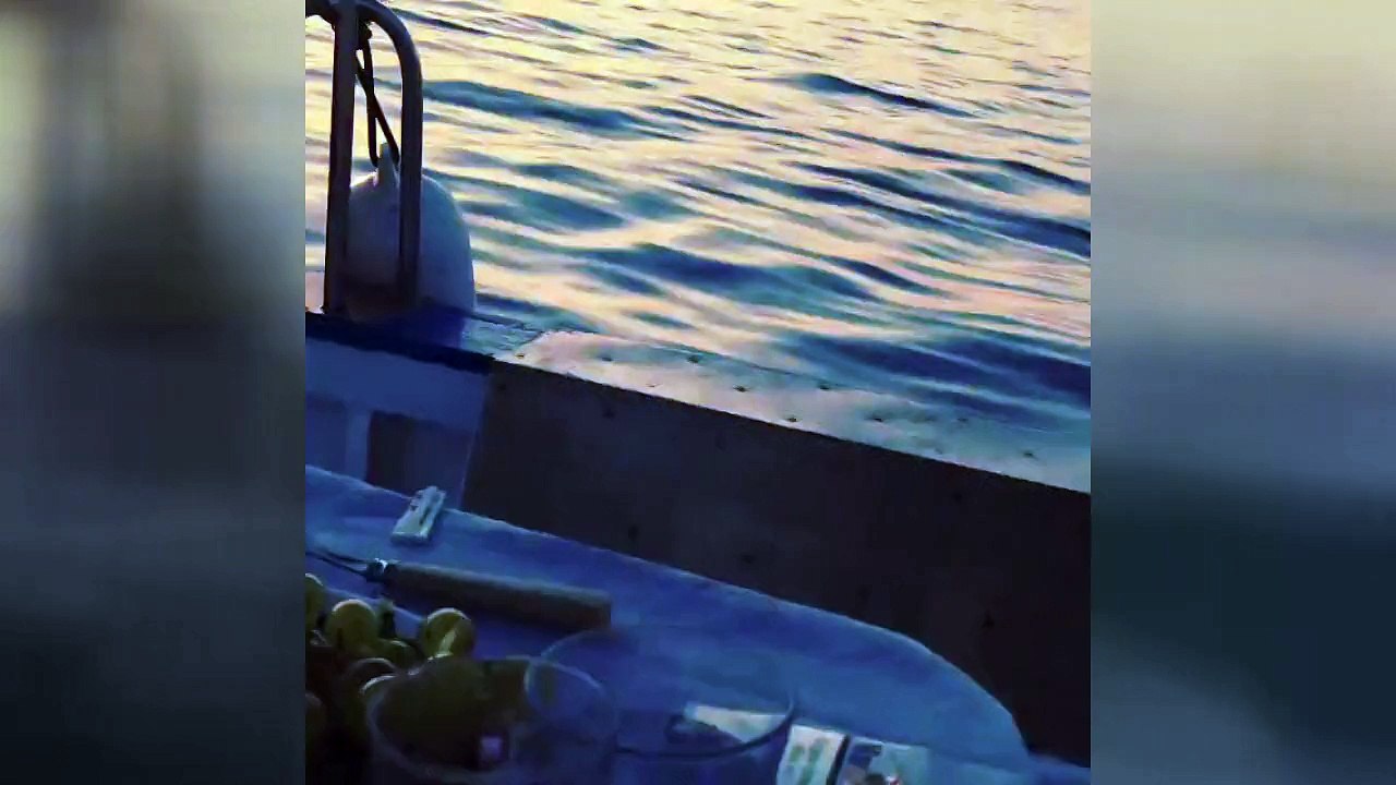 Çıplak ses Ata Demirer