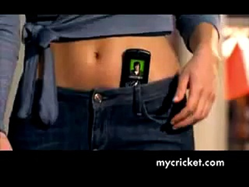 Amazing girl in Cricket Commercial