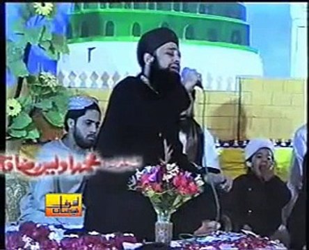 Madina Yaad Aya Hai by Owais Raza Qadri (Emotional)