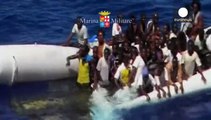 Oleada de inmigrantes en las costas griegas e italianas
