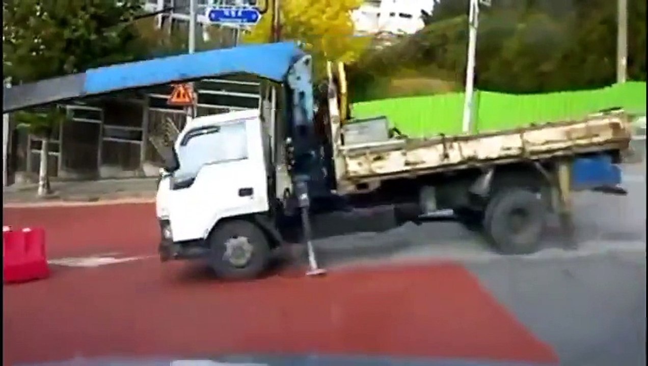 Car Crashes Best Compilation - Snow drivers!