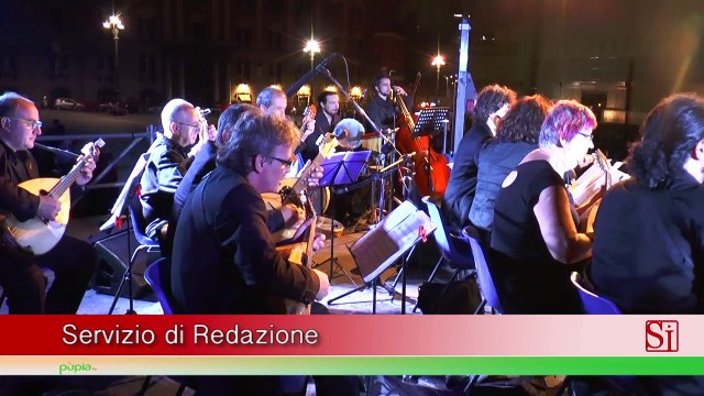 Napoli - Mandolini sotto le stelle in Piazza del Plebiscito (11.08.15)