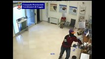 Cerignola (FG) - Video della rapina al Banco di Napoli (09.10.12)