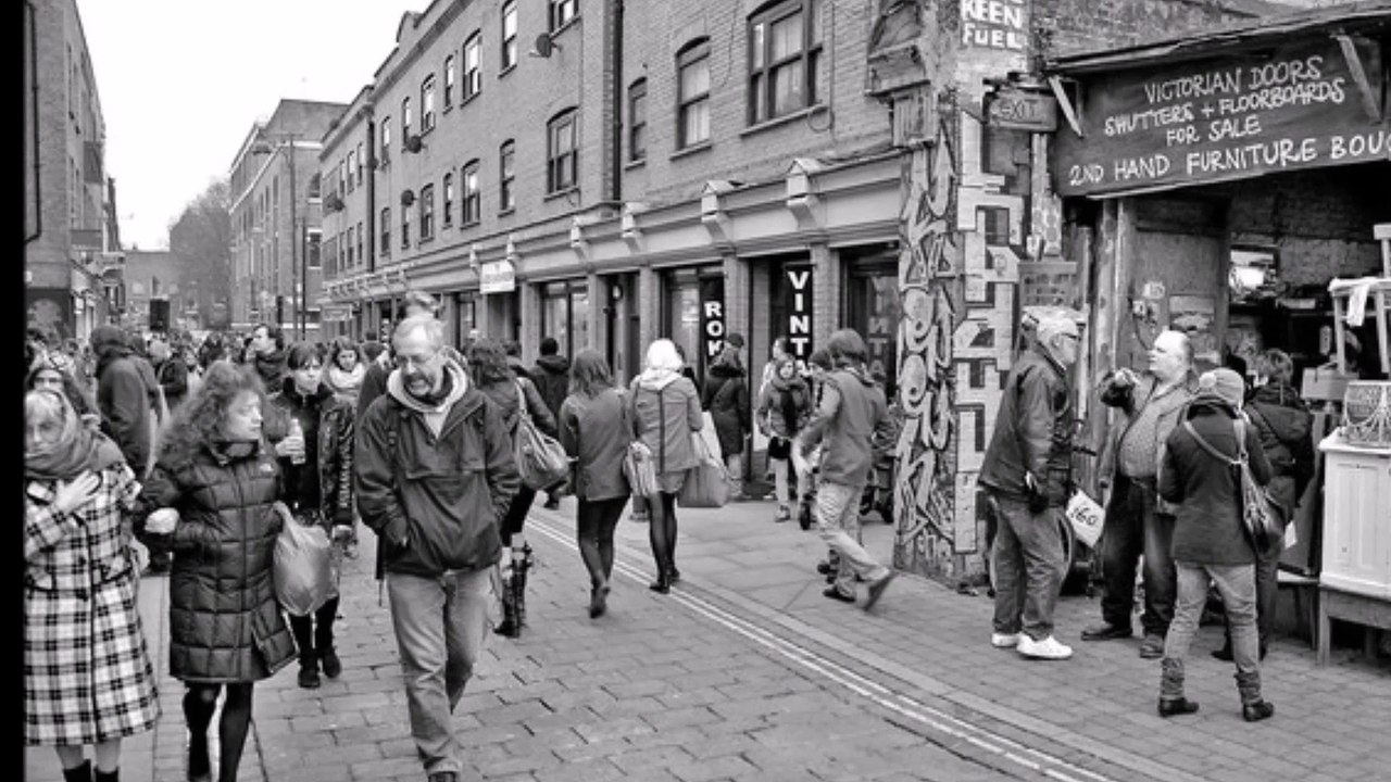 TRUCK FLEET VIDEOS / THE OLD EASTENDERS