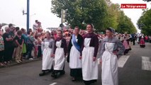 Concarneau. Foule au lancement des Filets Bleus