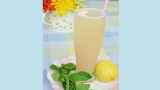 Cool Asian Pear Sparkler Summer Drink!