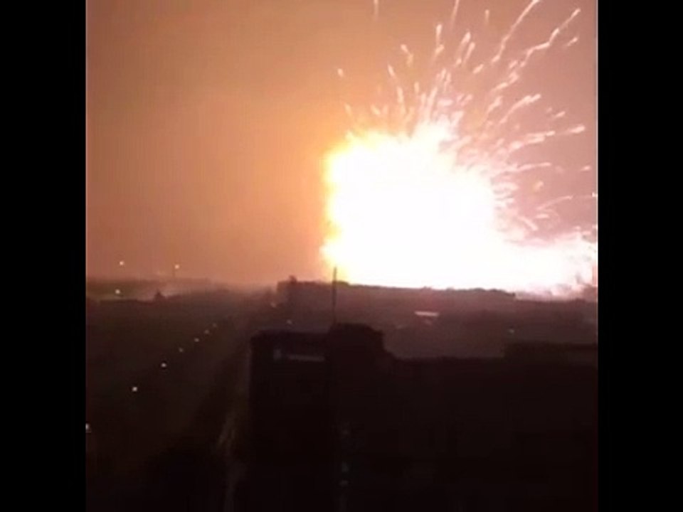 Explosão gigantesca na China