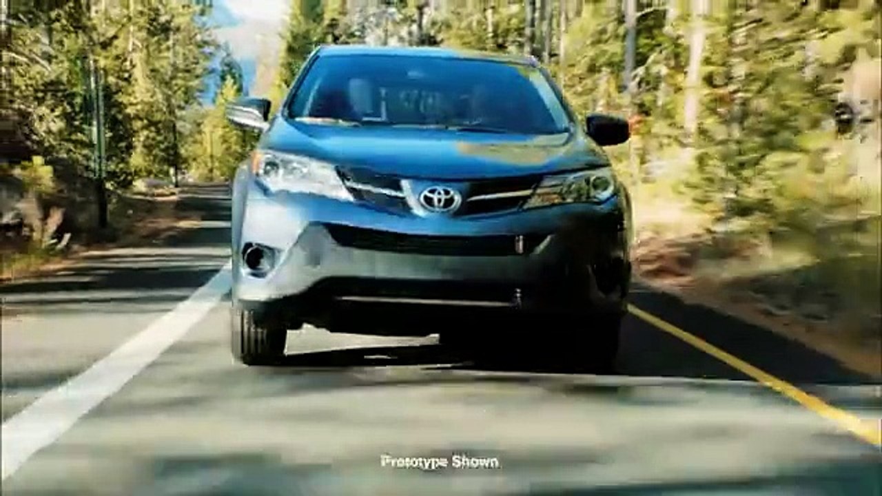 2015 Toyota RAV4 Vs. 2015 Ford Escape | Serving St Thomas, ON
