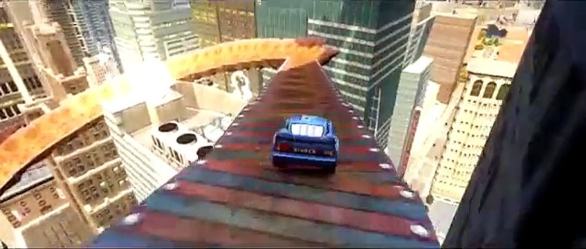 Disney Pixar Cars Lightning McQueen & DINOCO having fun with a Custom Cars Macuin! (Flash Mcqueen)