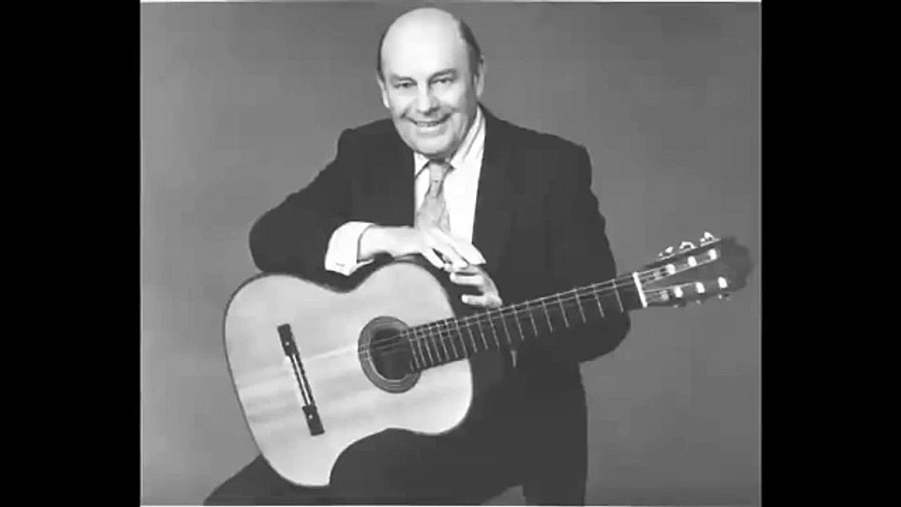 Julian Bream - Lagrima (Prelude)  by Francisco Tarrega