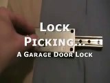 Lock Picking a Garage Door Lock / Lock Pick Garage Door Lock