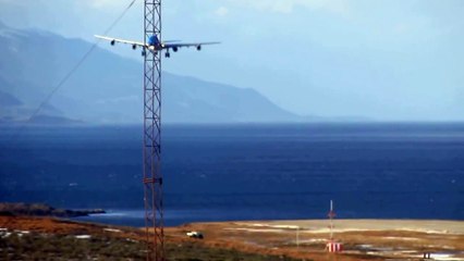 ATERRIZAJE CON VIENTO CRUZADO EN USHUAIA EN UN A340 DE AEROLINEAS ARGENTINAS