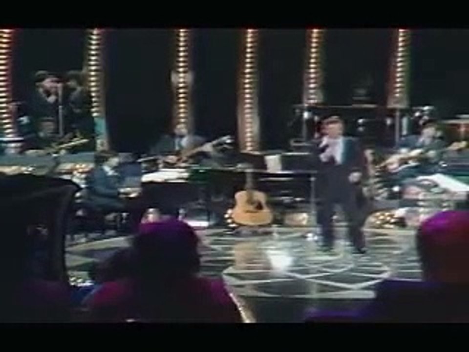 bobby darin sings live "your love lifts me higher and higher"