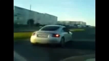 LEOPARDO EN UN COCHE ¡Y MIREN LO QUE PASA!