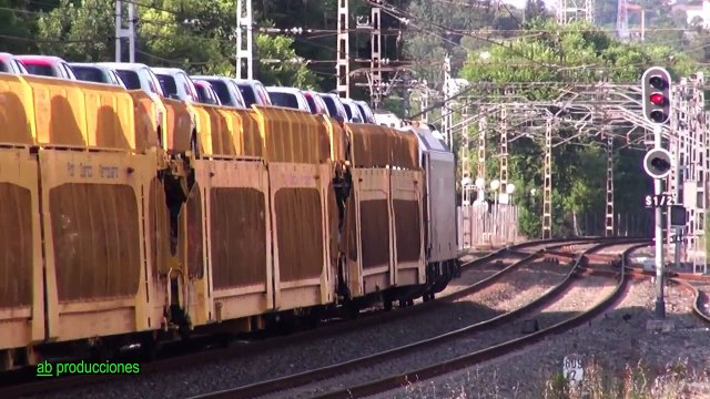 TRAINSPOTTING (VOL. 148). Trenes renfe con marcha .