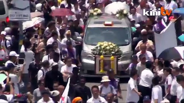 1:30pm: Traffic jams as Karpal's cortege bid its final farewell