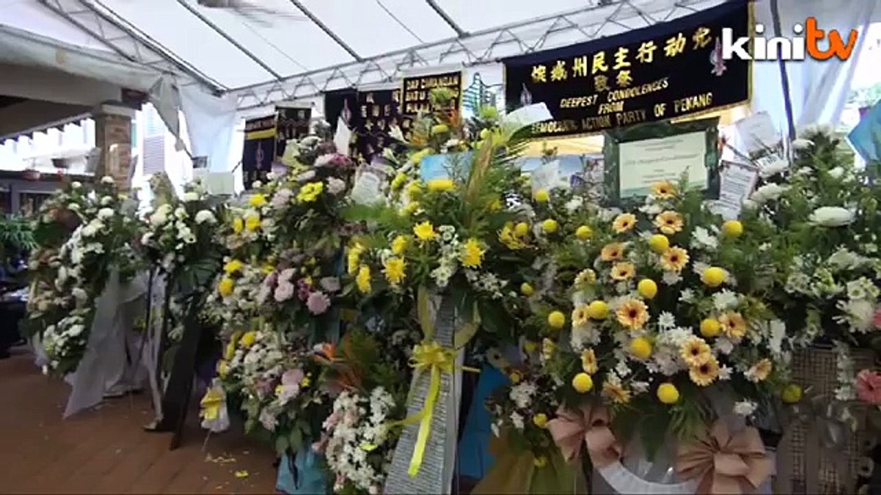 Lim Kit Siang pays tribute to Karpal