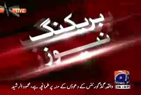 Woman Badly Beating _@- A Boy For Teasing Her On Bus Stand