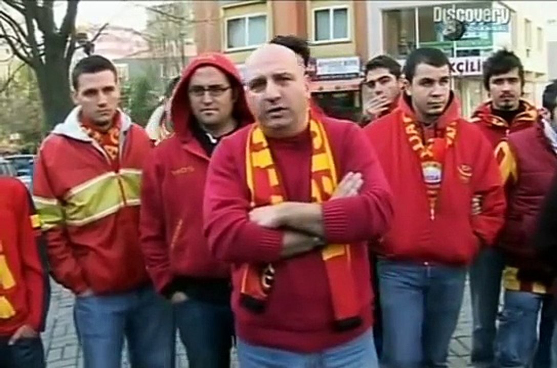 Football Hooligans International en español (España) - 09 Turquia (Parte 3/5)
