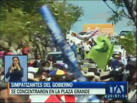Organizaciones afines al régimen marcharon hasta la Plaza Grande