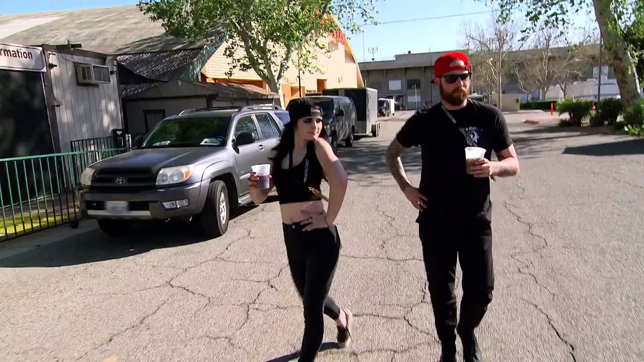 These "WAGS" Will Knock You Out! | E!