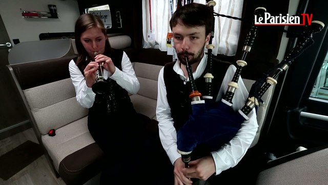 Bombarde et cornemuse dans le camping-car du festival de Concarneau