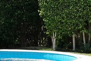for rent villa in arabella with garden and swimming pool and driver room