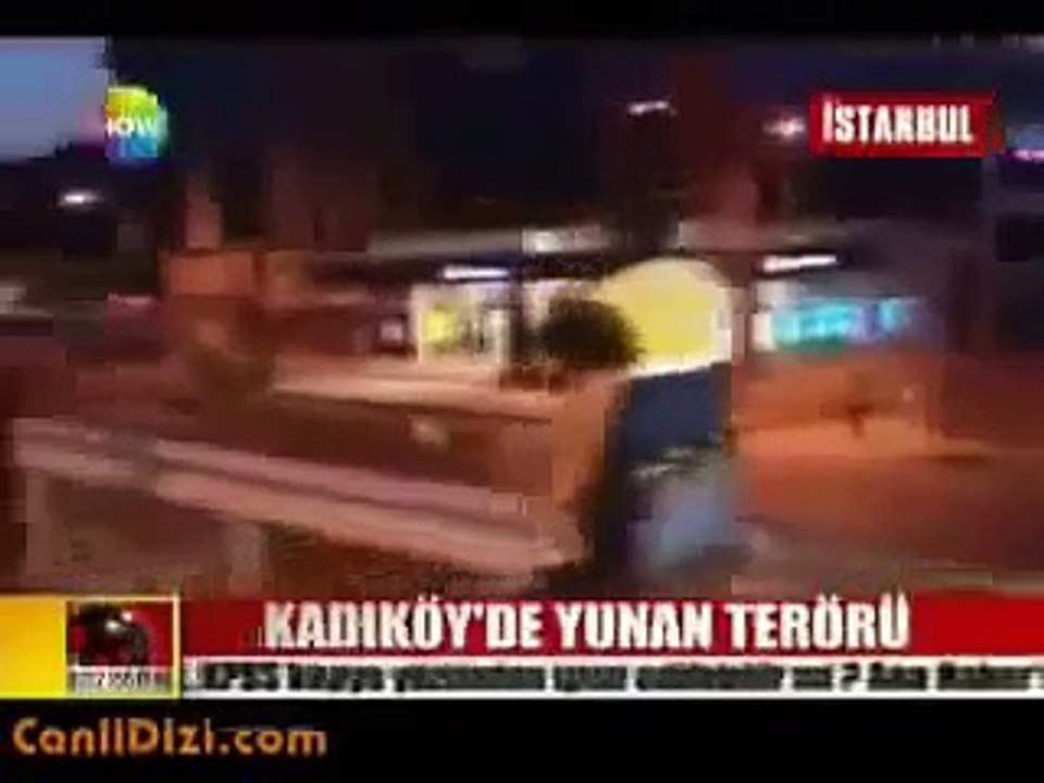 Fenerbahçeli taraftarlar yunanlılara saldırdı-Fenerbahçe vs Paok