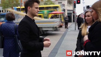 Simple Magic Trick To Pick Up Hot Girls ♦ Kissing Prank ♦ How ITWorks