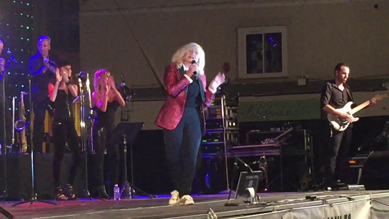 MICHELE TORR   Medley "Discomotion" , "J'en appelle à la tendresse" , "COUPO SANTO"