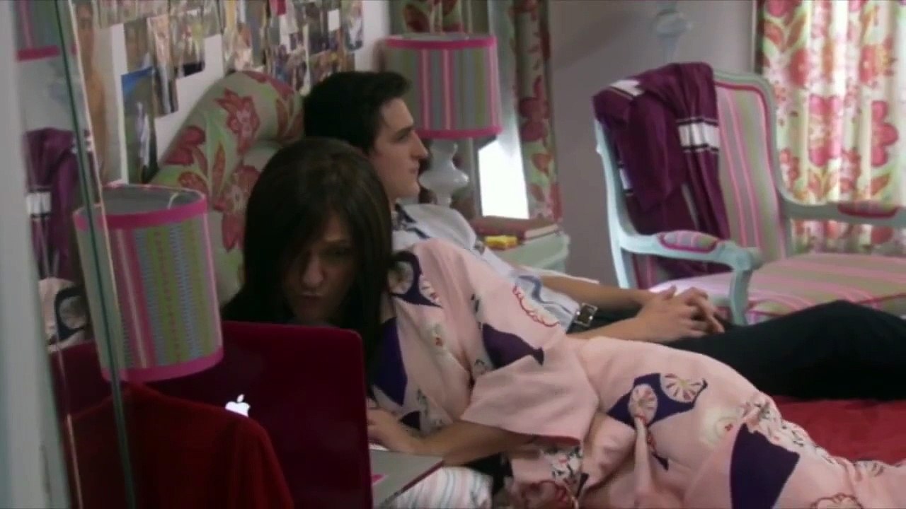 Ja'mie: Private School Girl (No One F*cks With Me)